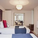 The Colin Farrell Suite - Hiphipstay